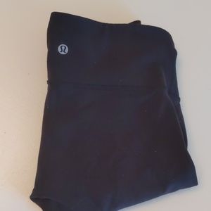 Wunder under Lulu lemon leggings